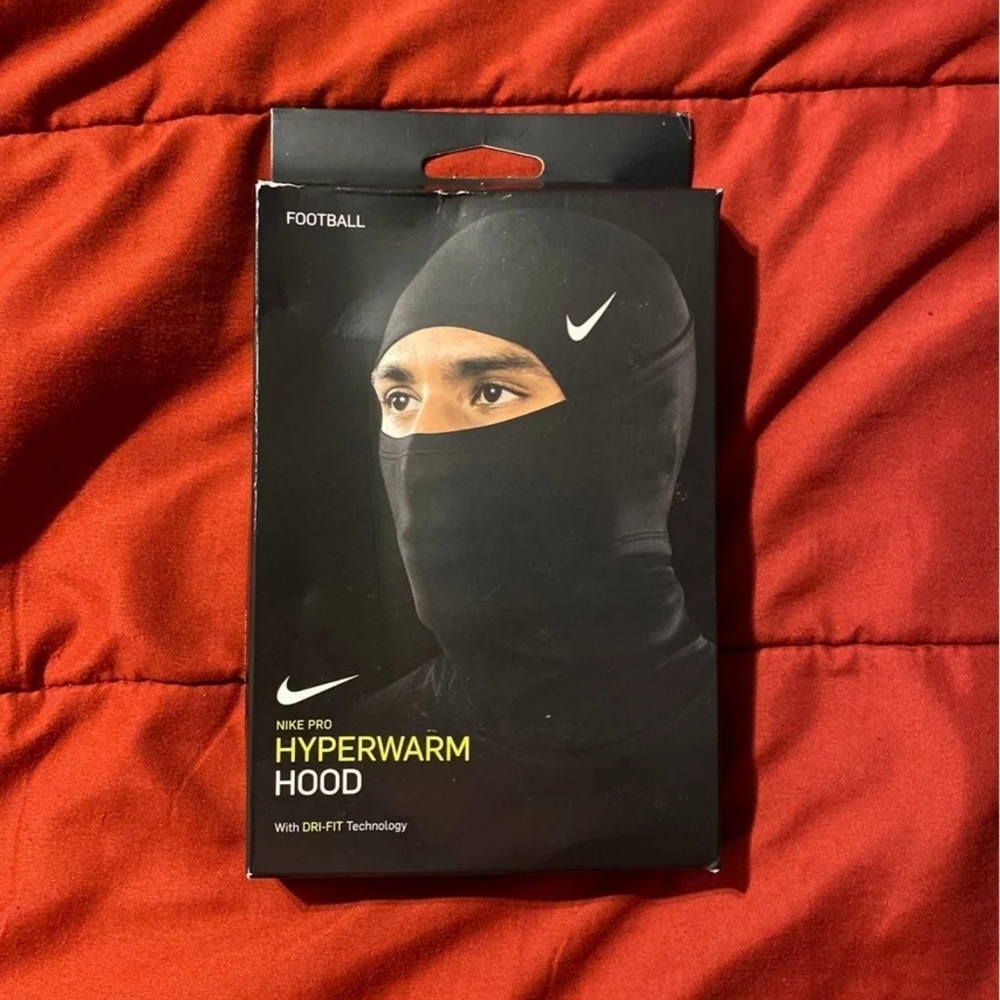Nike Hyperwarm Hood